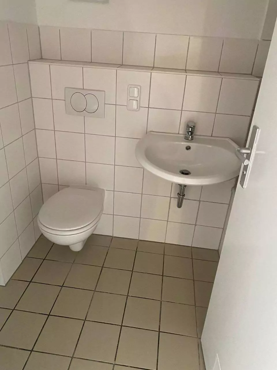 Beschreibung:EntdeckenSiewichtigeEinblickeindenWohnungsbauinDeutschland,vondenregulatorischenStandardsbishinzu bewährtenVerfahren.ErfahrenSiewieSiesowohlSEOalsauchBarrierefreiheitoptimierenkönnen,umIhreOnline-PräsenzzuverbessernundeinbreiteresPublikumzureichen.Einführung:DerWohnungsbauinDeutschlanderforderteinumfassendesVerständnisderlokalenVorschriftenundBranchenstandards.DieserLeitfadenbeleuchtetdieFeinheitendesProzessesundbetontdieBedeutungderOptimierungvonSEOundBarrierefreiheitfüreineverbesserteOnline-SichtbarkeitundInklusivität.1.VerständnisregulatorischerStandards:-ErforschenSiediestrengenregulatorischenAnforderungendiedenWohnungsbauinDeutschlandregeln,einschließlichBauvorschriften,UmweltvorschriftenundSicherheitsprotokollen.-HebendieBedeutungderEinhaltungdieserStandardshervorumdieCompliancesicherzustellenundrechtlicheRisikenzu minimieren.